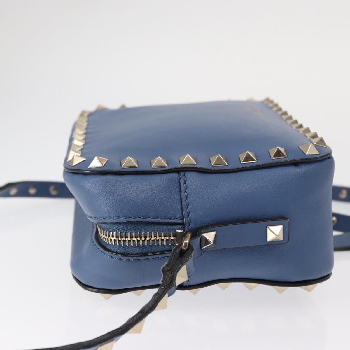 Valentino Garavani Rockstud Camera Leather Blue Leather Clutche & Pouche Bag (Pre-Owned)