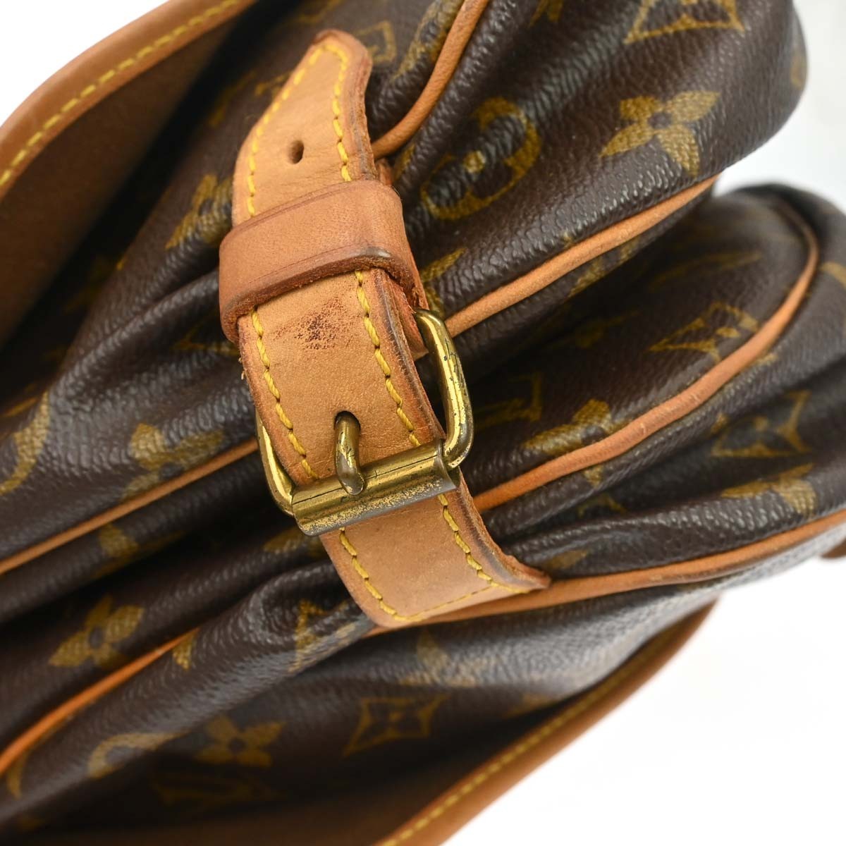Louis Vuitton Saumur Monogram Canvas Brown Canvas Handbag (Pre-Owned)