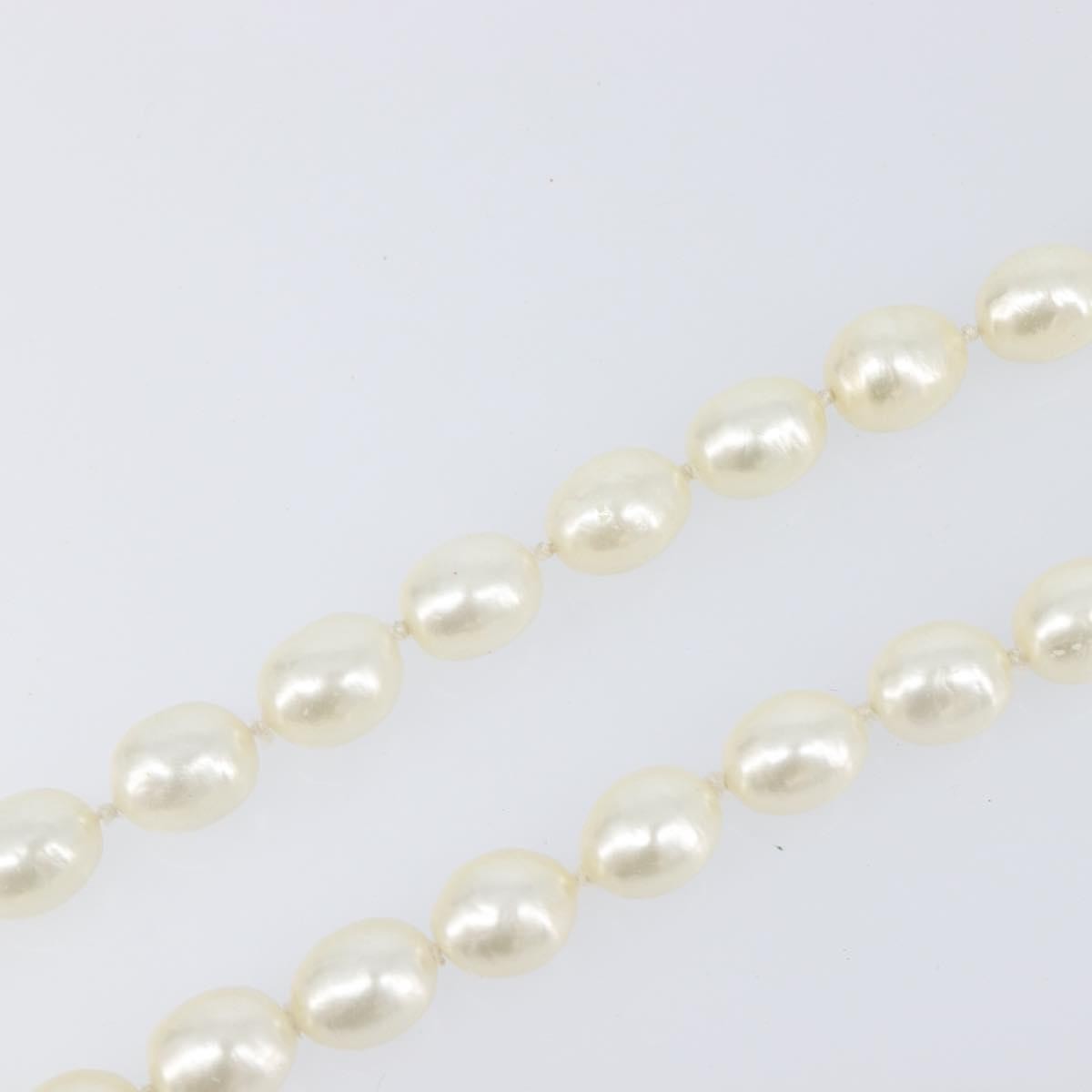Chanel Cc Pearl Metal And Pearls White Pearl Necklace Jewelry (Pre-Owned)