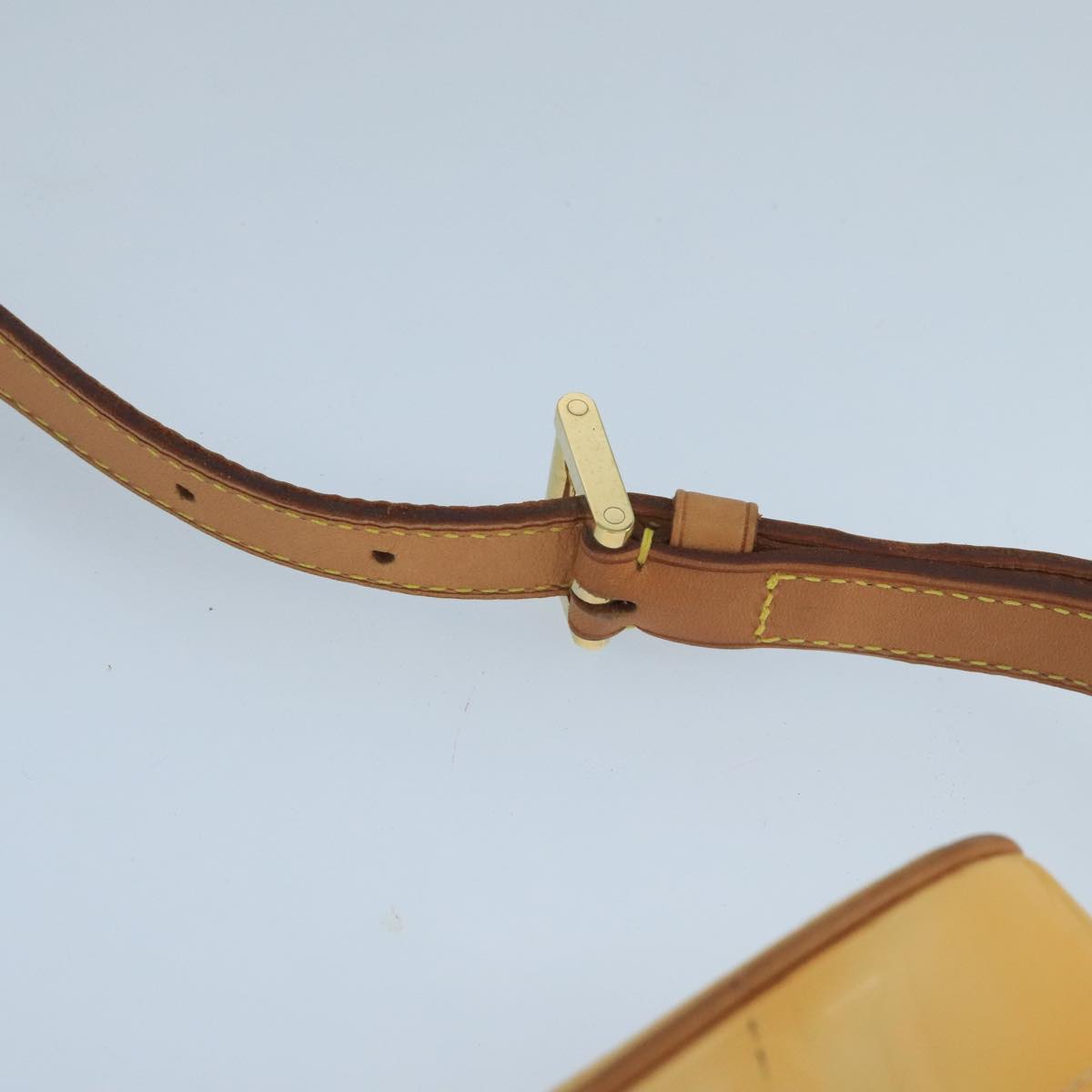 Louis Vuitton Sullivan Yellow Patent Leather Shoulder Bag (Pre-Owned)