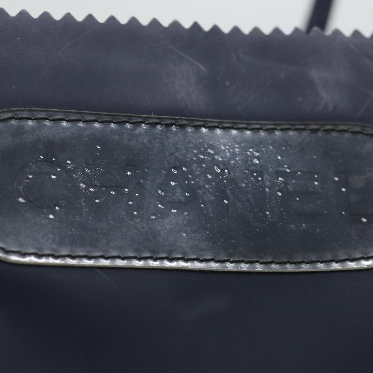 Chanel Navy Leather Handbag (Pre-Owned)