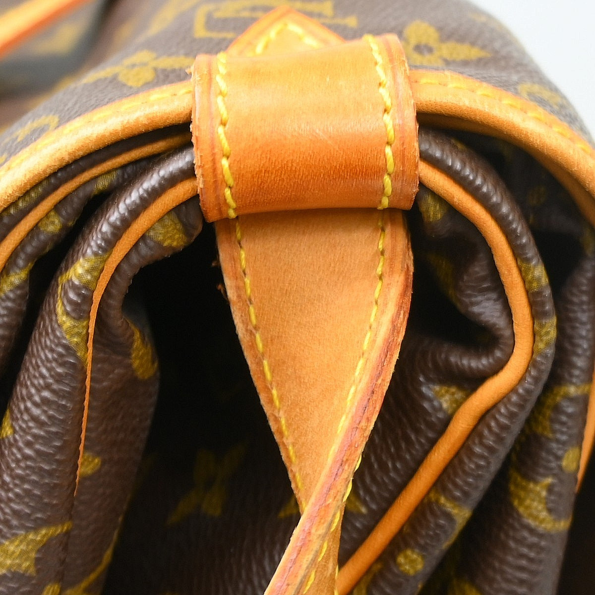 Louis Vuitton Saumur Monogram Canvas Brown Canvas Shoulder Bag Bag (Pre-Owned)