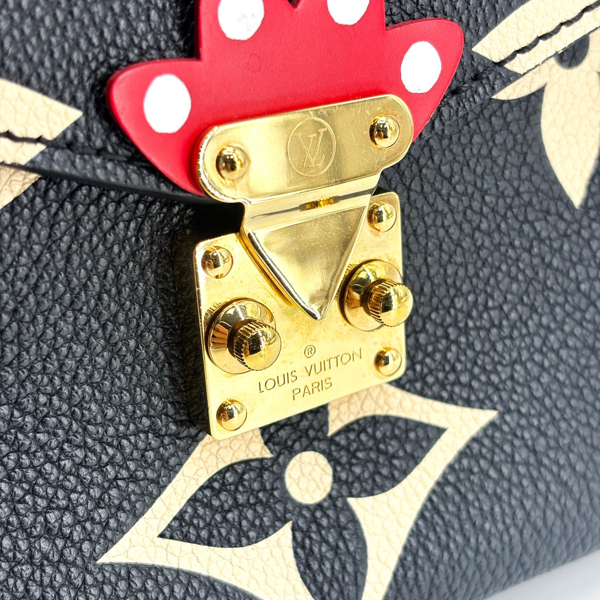 Louis Vuitton Pochette Metis Limited Edition Crafty Monogram Empreinte Giant Black Leather Clutche & Pouche Bag (Pre-Owned)