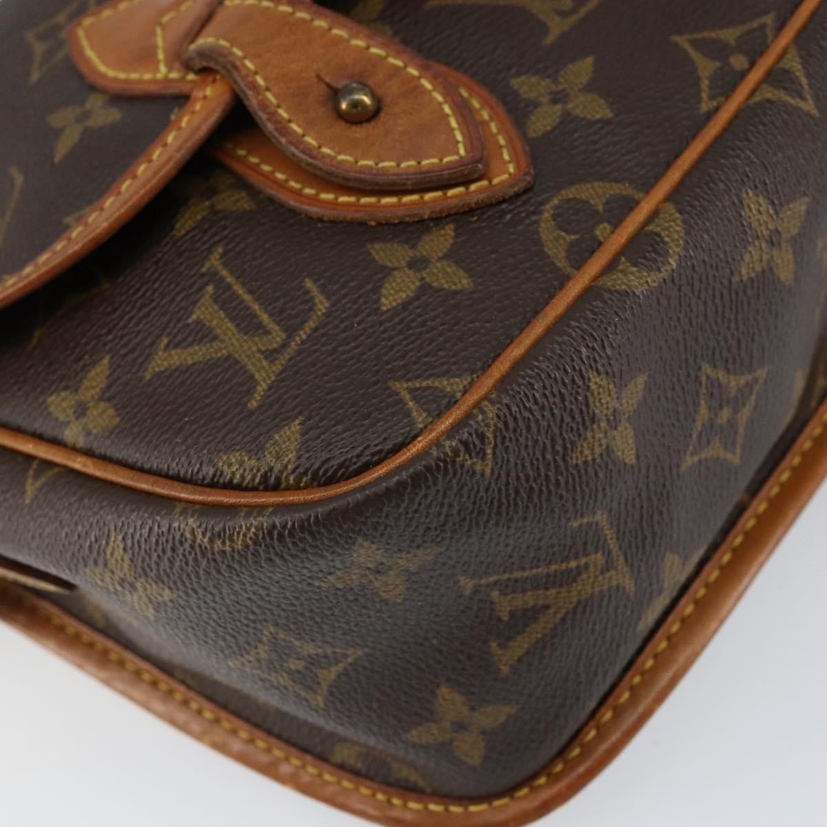 Louis Vuitton Sac Gibeciere Messenger Monogram Canvas Brown Canvas Shoulder Bag Bag (Pre-Owned)