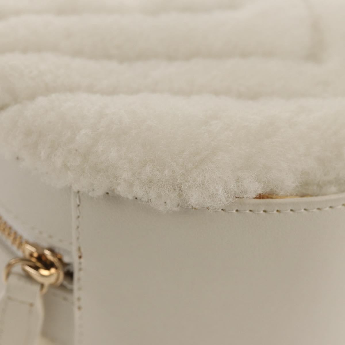 Chanel Round Clutch With Chain Chevron Shearling White Faux_Fur Clutche & Pouche Bag (Pre-Owned)