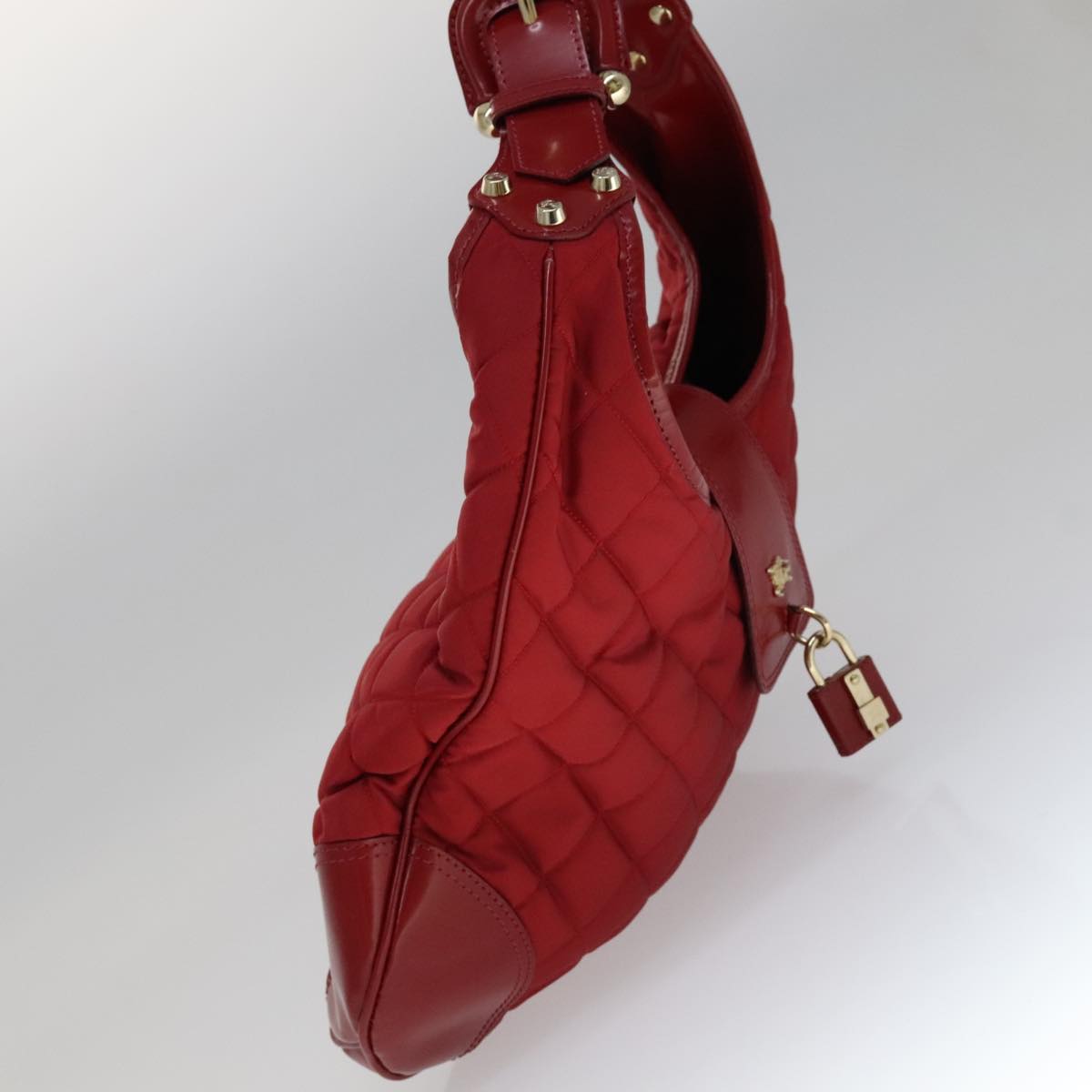 Burberry Shoulder Bag Red Synthetic Shoulder Bag (Pre-Owned)