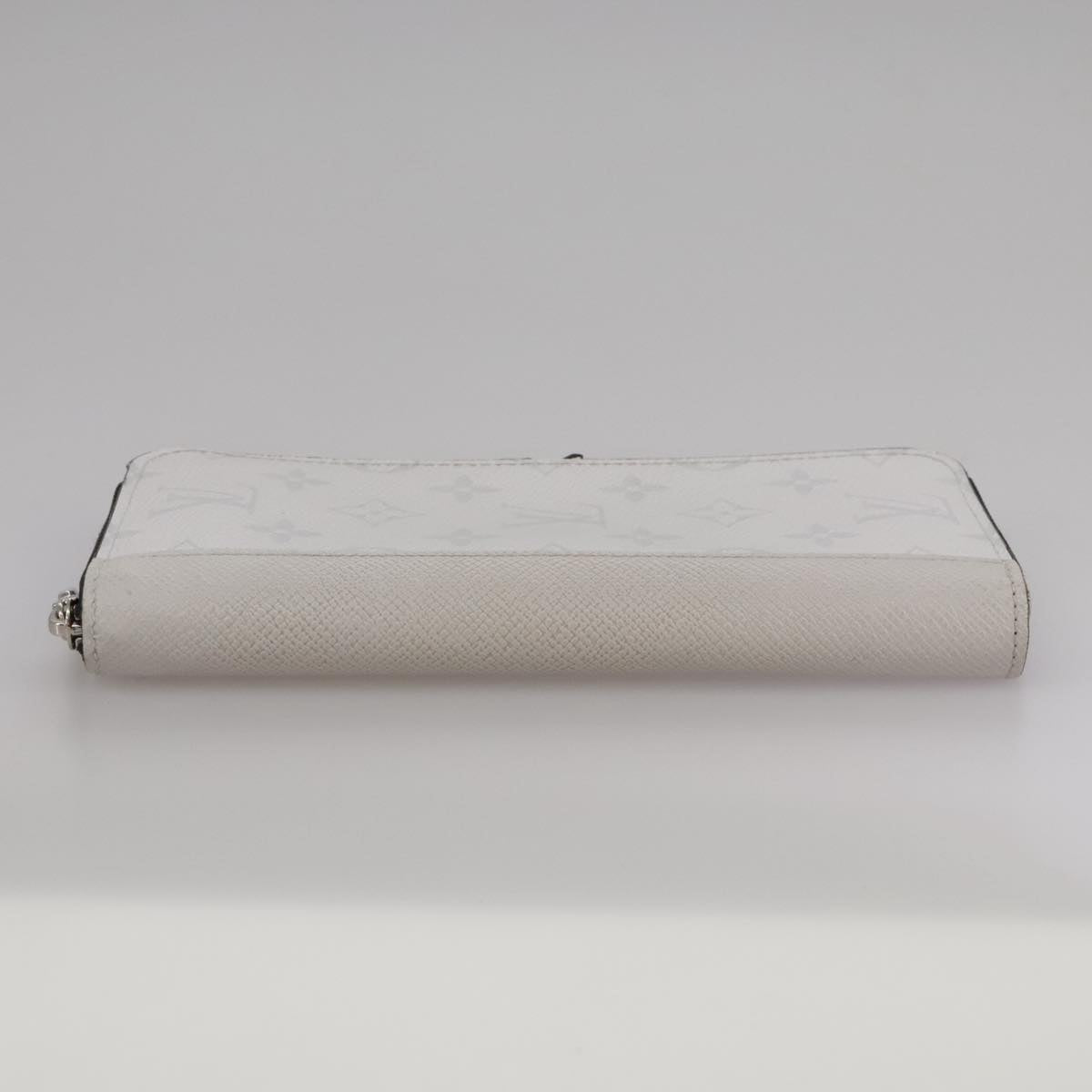 Louis Vuitton Zippy Wallet Vertical Grey Canvas Wallet  (Pre-Owned)