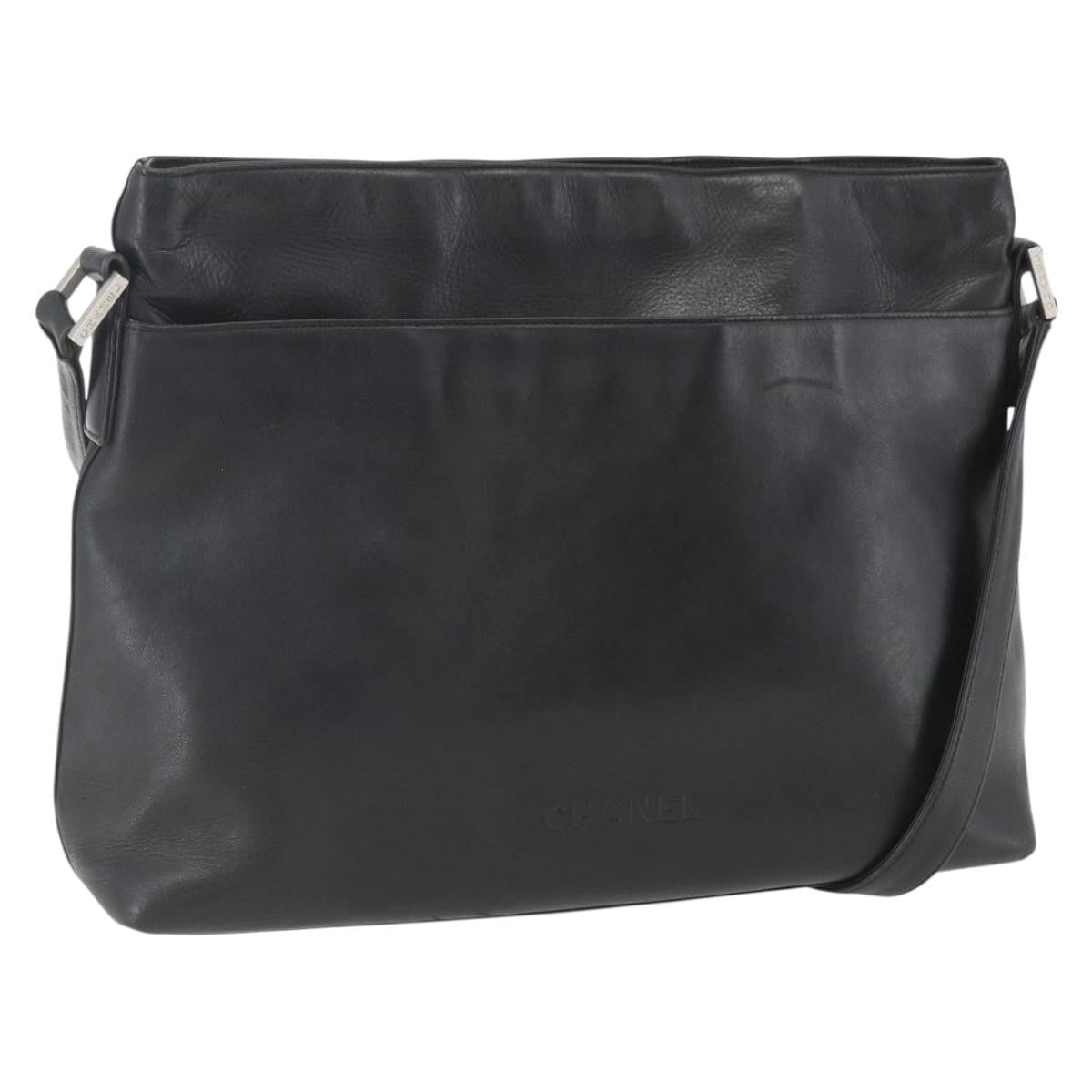Chanel Vintage Leather Black Leather Shoulder Bag Bag (Pre-Owned)
