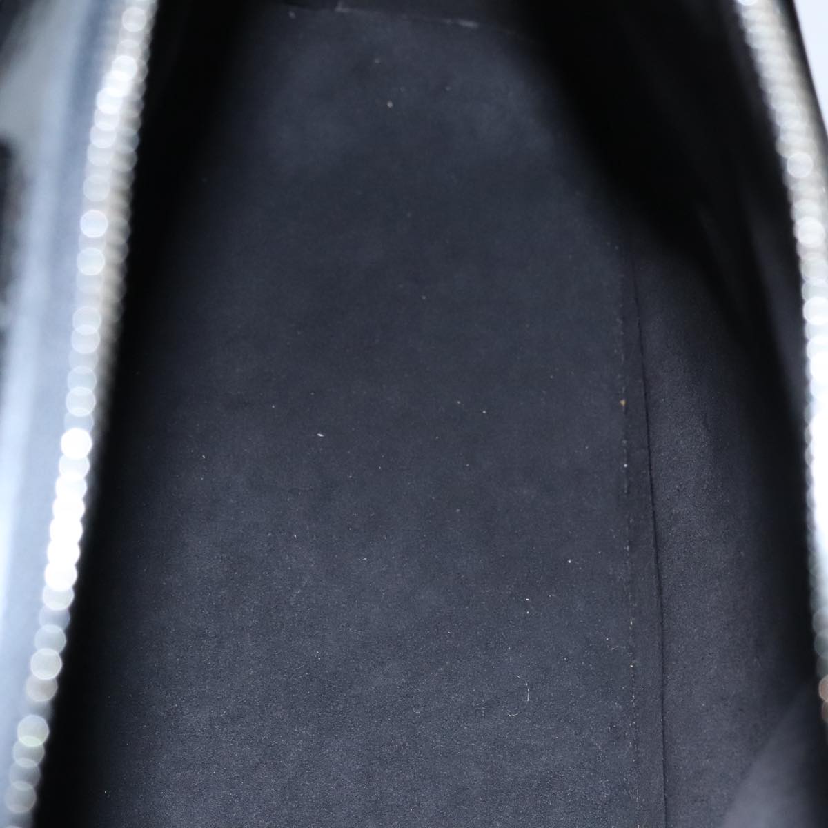 Louis Vuitton Alma Black Leather Handbag (Pre-Owned)
