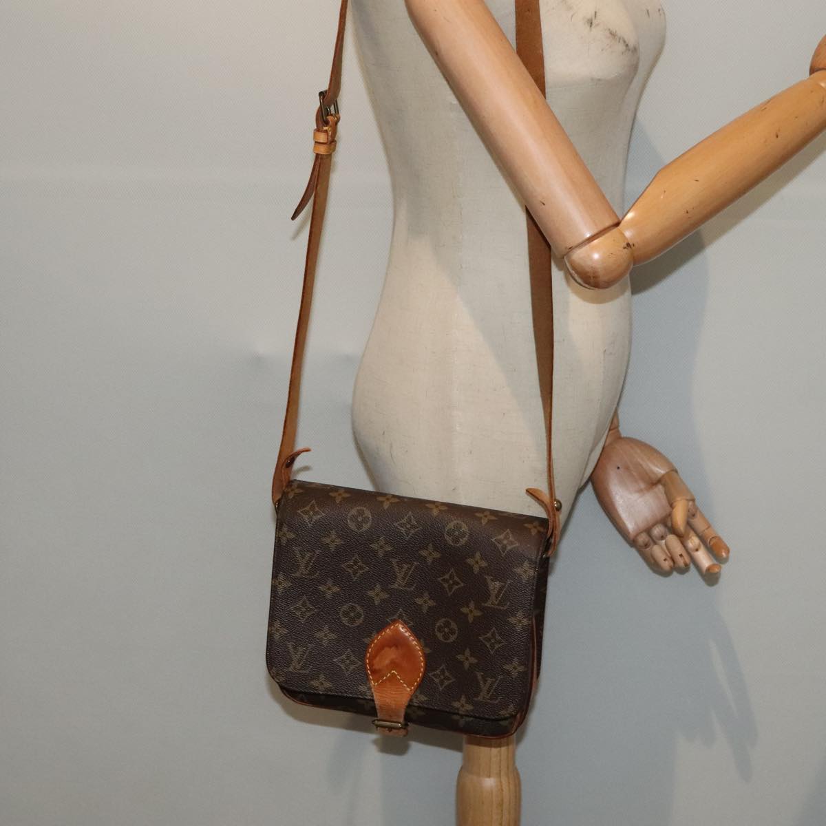 Louis Vuitton Cartouchière Brown Canvas Shoulder Bag (Pre-Owned)