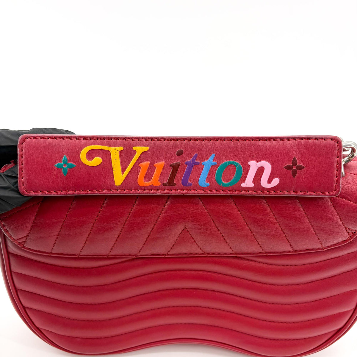 Louis Vuitton New Wave Chain Quilted Leather Red Leather Handbag (Pre-Owned)