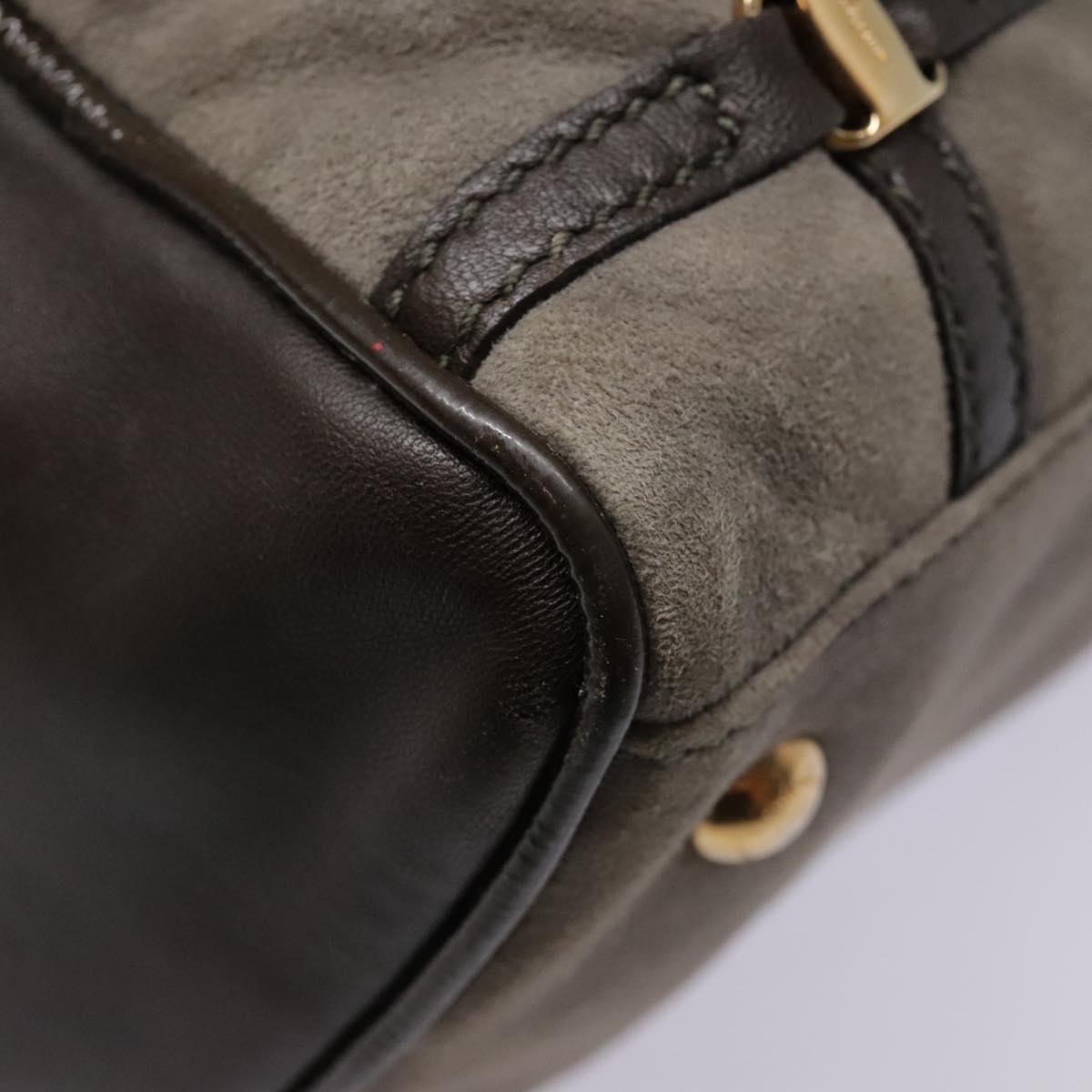 Salvatore Ferragamo Grey Suede Shoulder Bag (Pre-Owned)