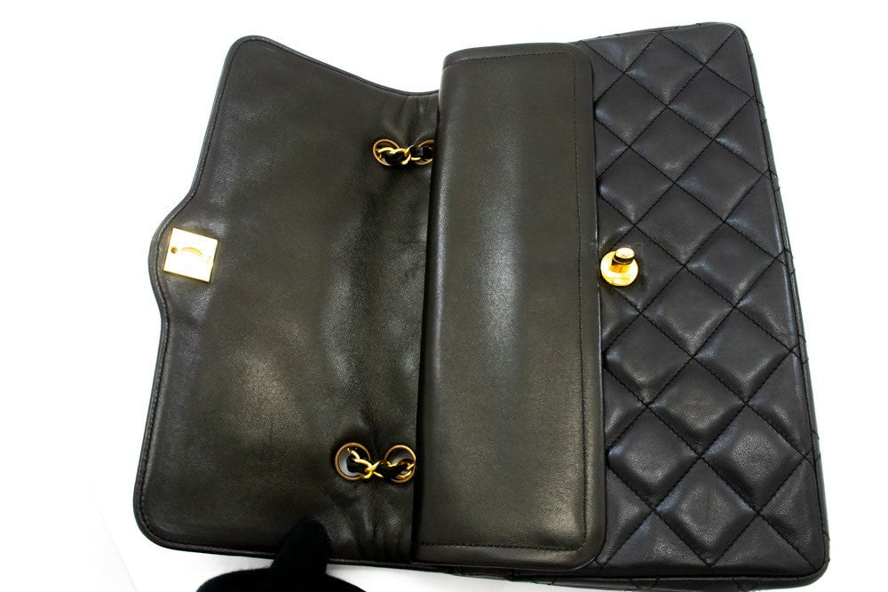 Chanel Vintage Two Tone Cc Flap Quilted Lambskin Black Leather Shoulder Bag Bag (Pre-Owned)