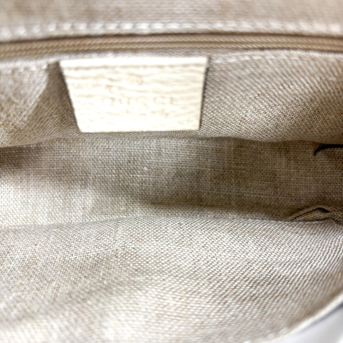 Gucci Interlocking Leather Beige Leather Shoulder Bag Bag (Pre-Owned)