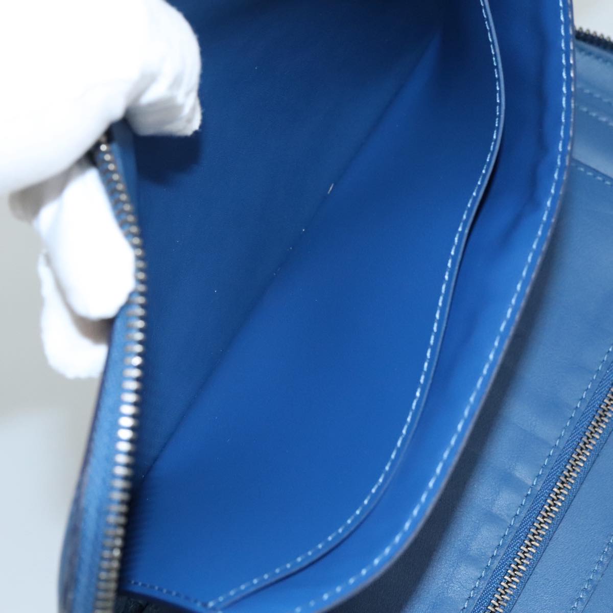 Louis Vuitton Atholl Blue Leather Clutch Bag (Pre-Owned)
