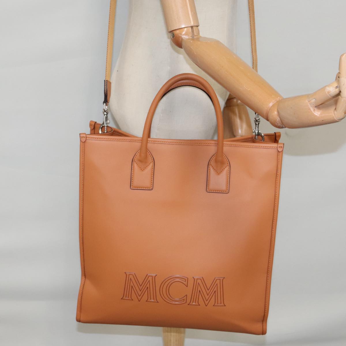 MCM Klassik Tote Brown Leather Tote Bag (Pre-Owned)