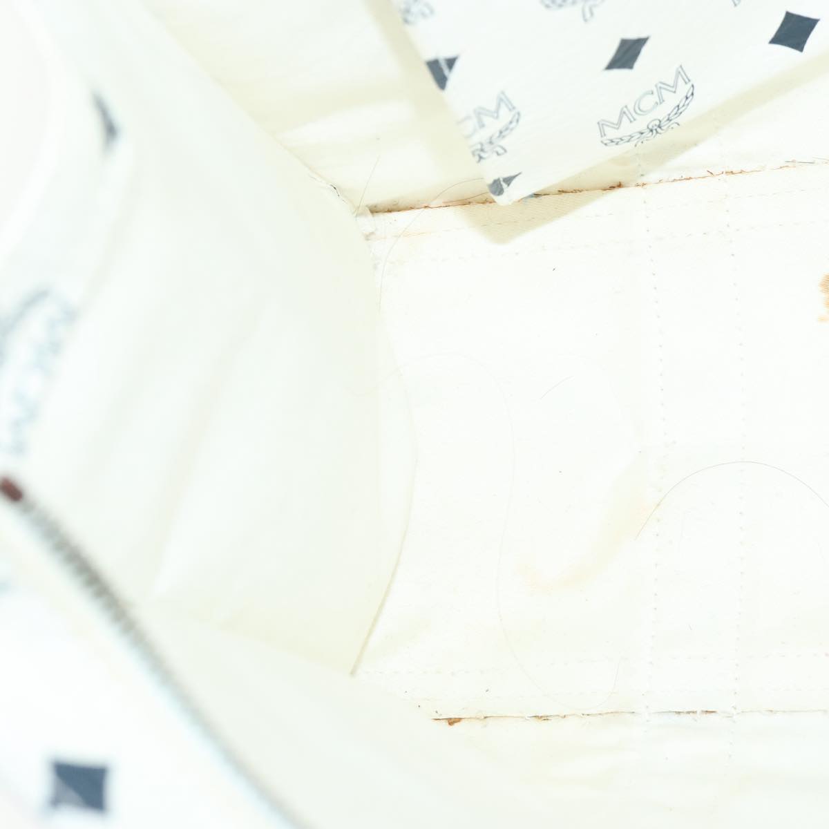 MCM Visetos White Canvas Tote Bag (Pre-Owned)