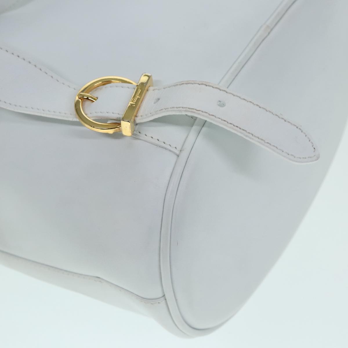 Salvatore Ferragamo White Leather Backpack Bag (Pre-Owned)