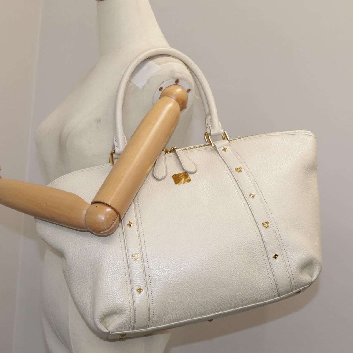 MCM White Leather Tote Bag (Pre-Owned)