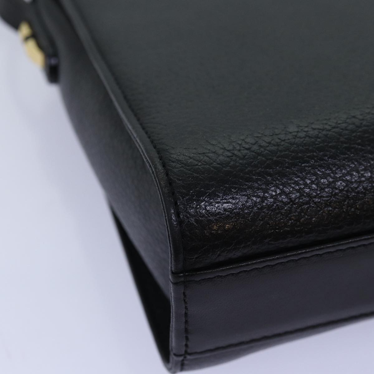 Burberry Black Leather Shoulder Bag (Pre-Owned)