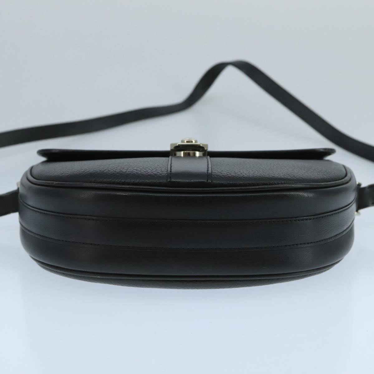 Burberry Black Leather Shoulder Bag (Pre-Owned)