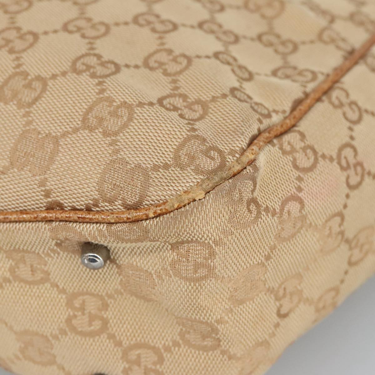 Gucci Beige Canvas Shoulder Bag (Pre-Owned)