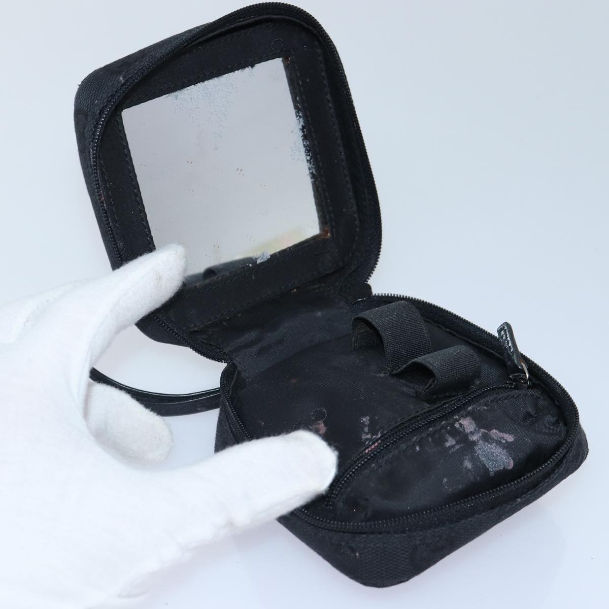 Gucci Gg Canvas Black Canvas Clutch Bag (Pre-Owned)