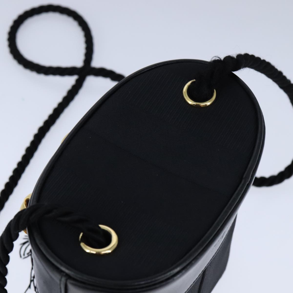 Salvatore Ferragamo Black Canvas Shoulder Bag (Pre-Owned)