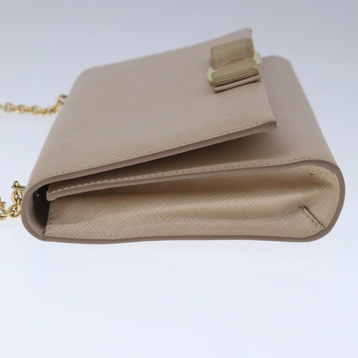 Salvatore Ferragamo Vara Beige Leather Shoulder Bag (Pre-Owned)