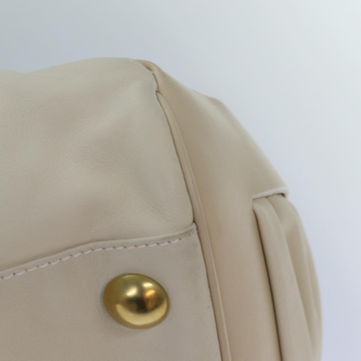 Salvatore Ferragamo Gancini Beige Leather Shoulder Bag (Pre-Owned)