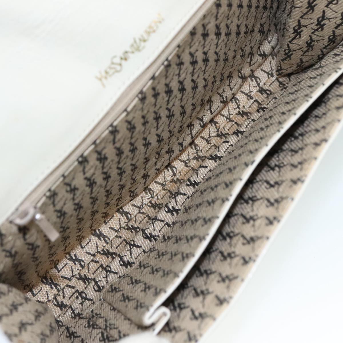 Yves Saint Laurent White Leather Clutch Bag (Pre-Owned)
