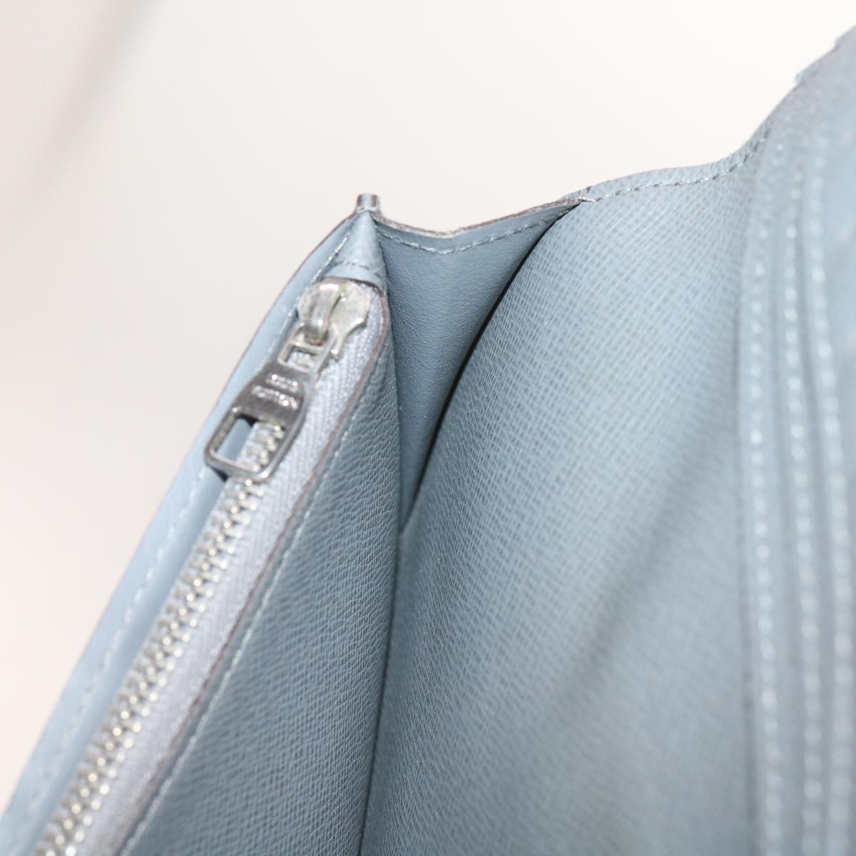 Louis Vuitton Portefeuille Brazza Grey Leather Wallet  (Pre-Owned)