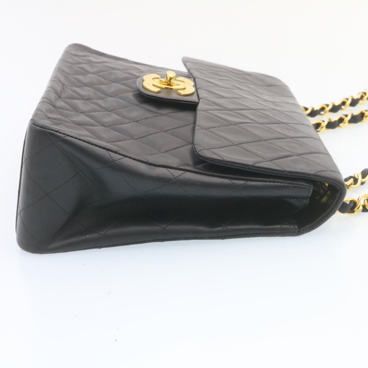 Chanel Black Leather Shoulder Bag (Pre-Owned)