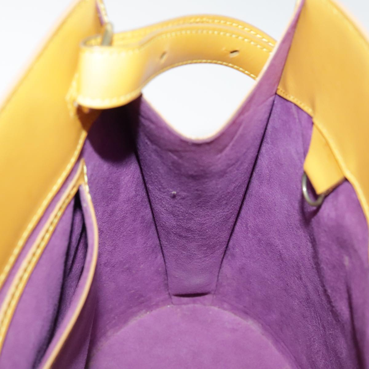 Louis Vuitton Cluny Yellow Leather Shoulder Bag (Pre-Owned)