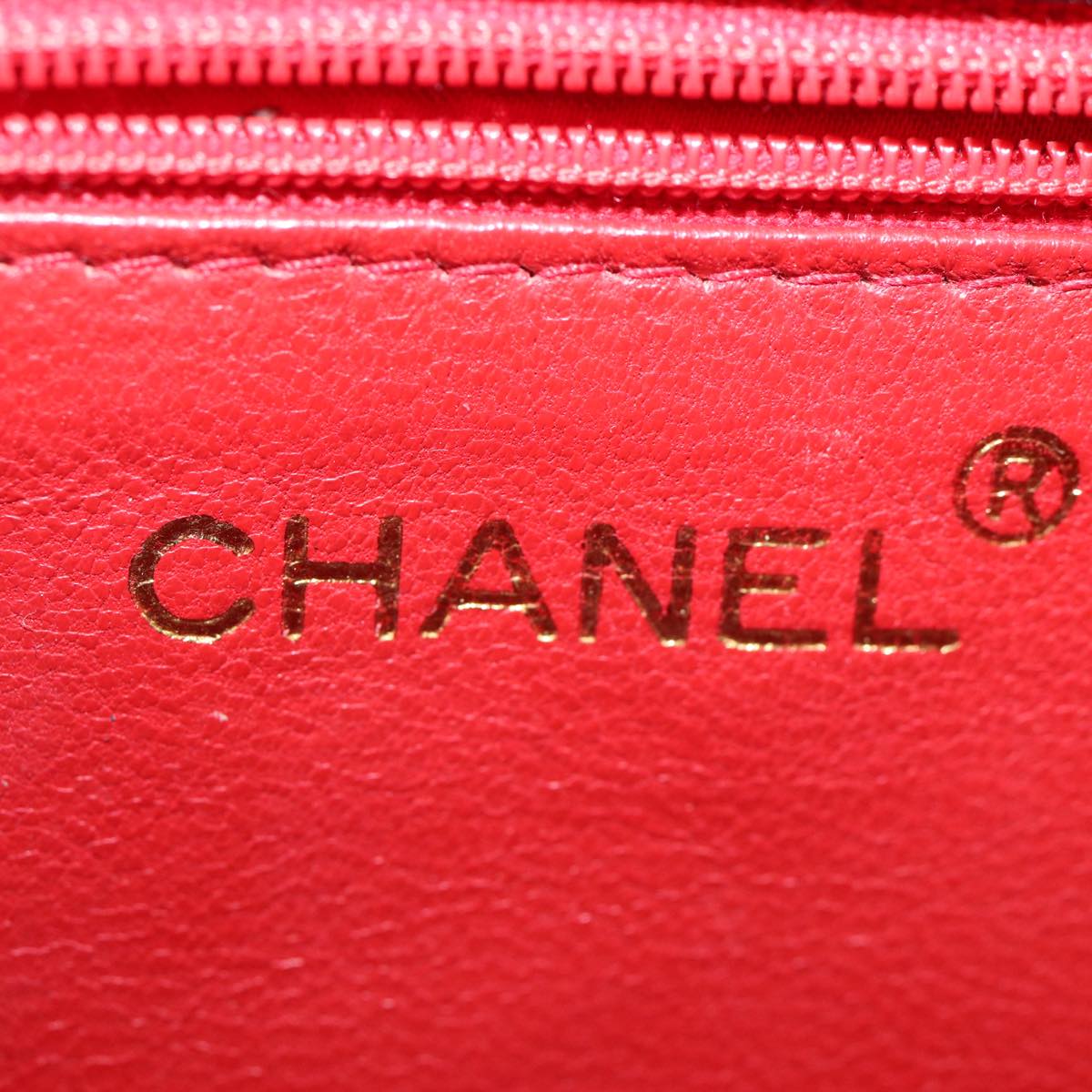 Chanel Matelassé Black Silk Shoulder Bag (Pre-Owned)