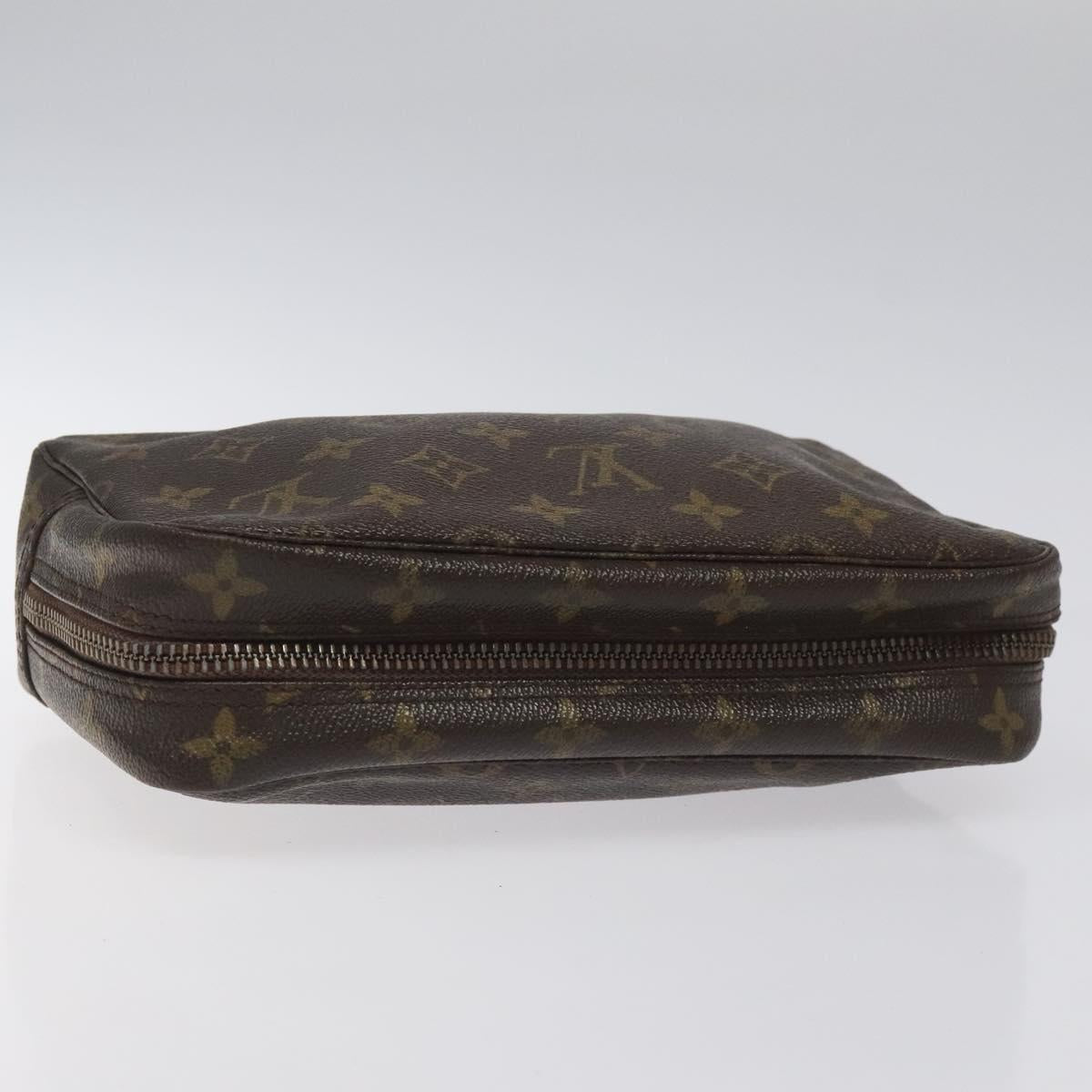 Louis Vuitton Truth Toilette 23 Brown Canvas Clutch Bag (Pre-Owned)