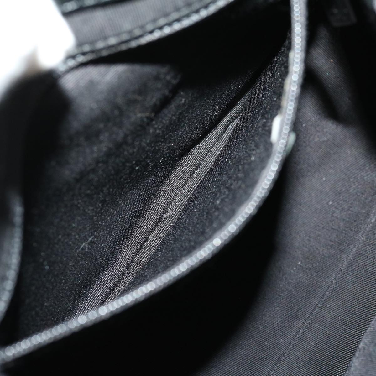 Chanel Black Wool Shoulder Bag (Pre-Owned)