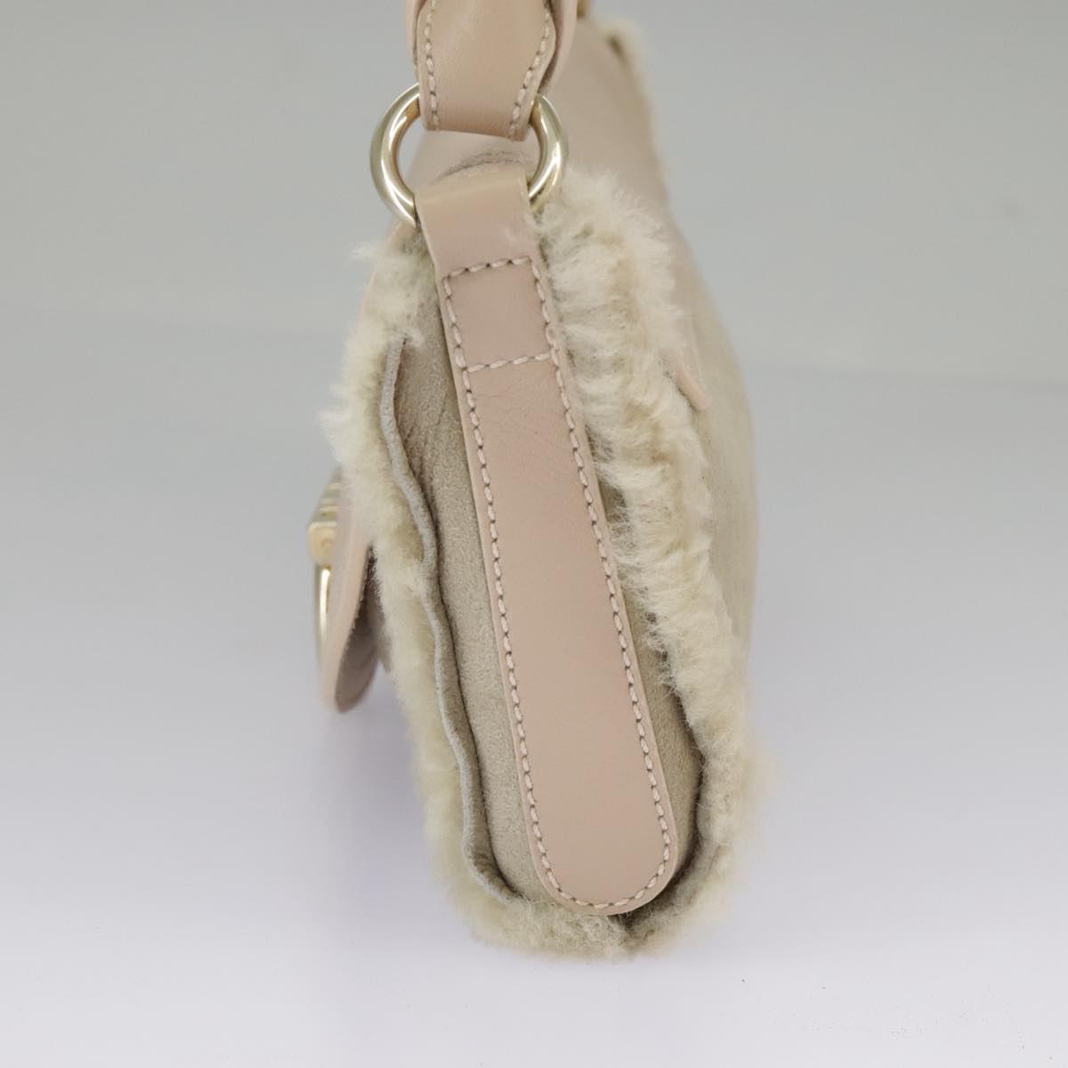 Salvatore Ferragamo Gancini Pink Leather Shoulder Bag (Pre-Owned)