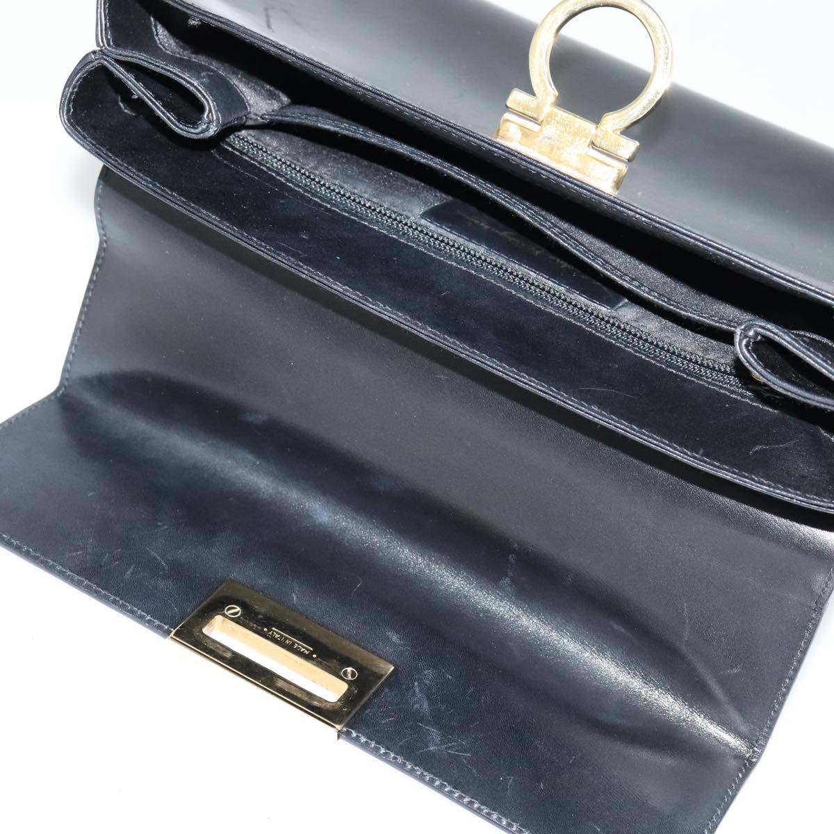 Salvatore Ferragamo Gancini Black Leather Handbag (Pre-Owned)