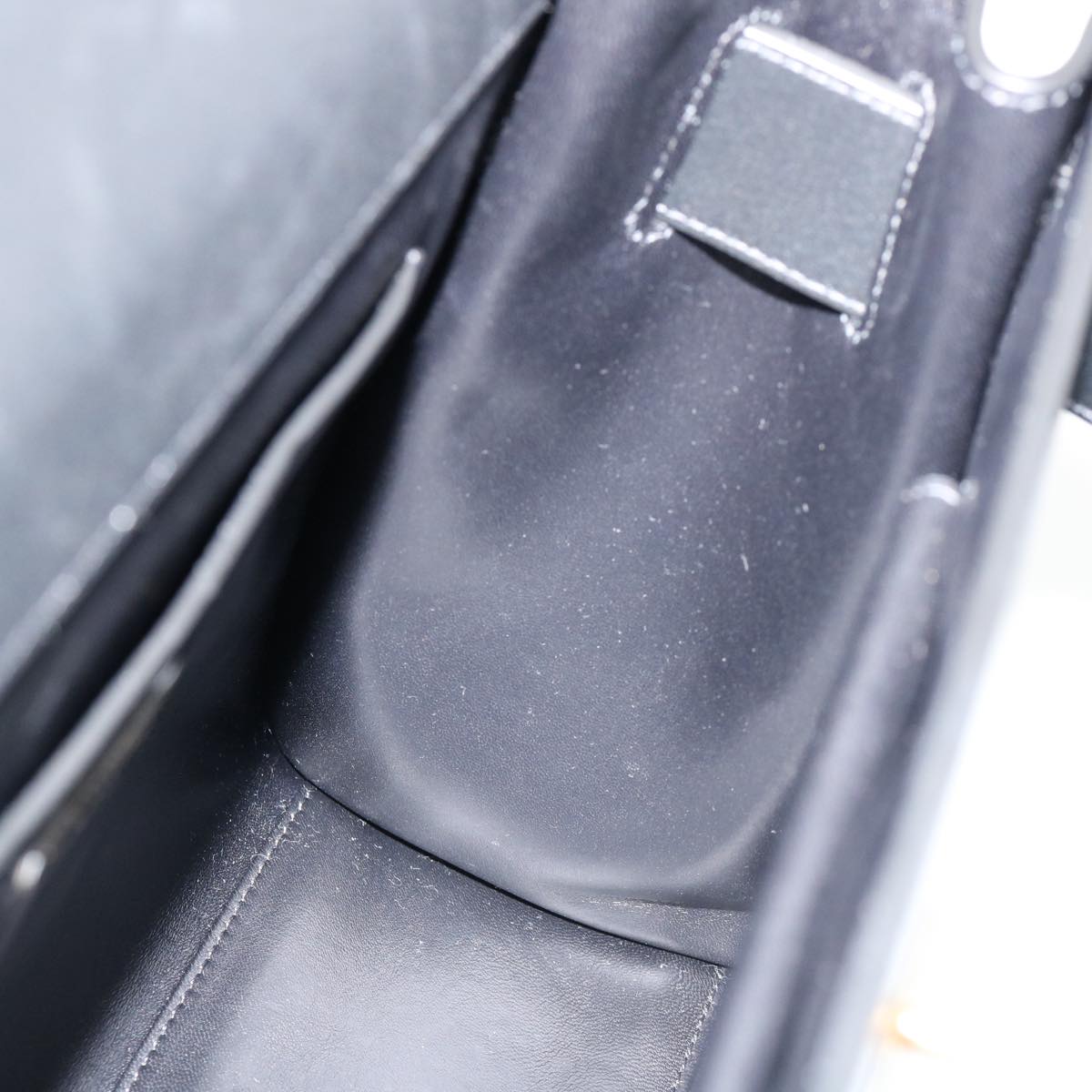 Versace Black Leather Handbag (Pre-Owned)