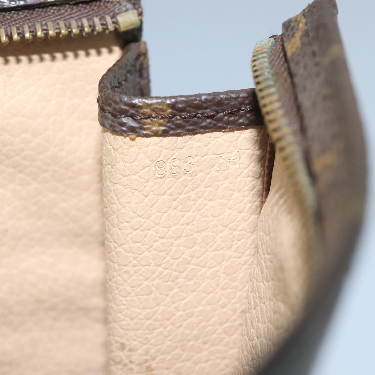 Louis Vuitton Trousse De Toilette 18 Brown Canvas Clutch Bag (Pre-Owned)
