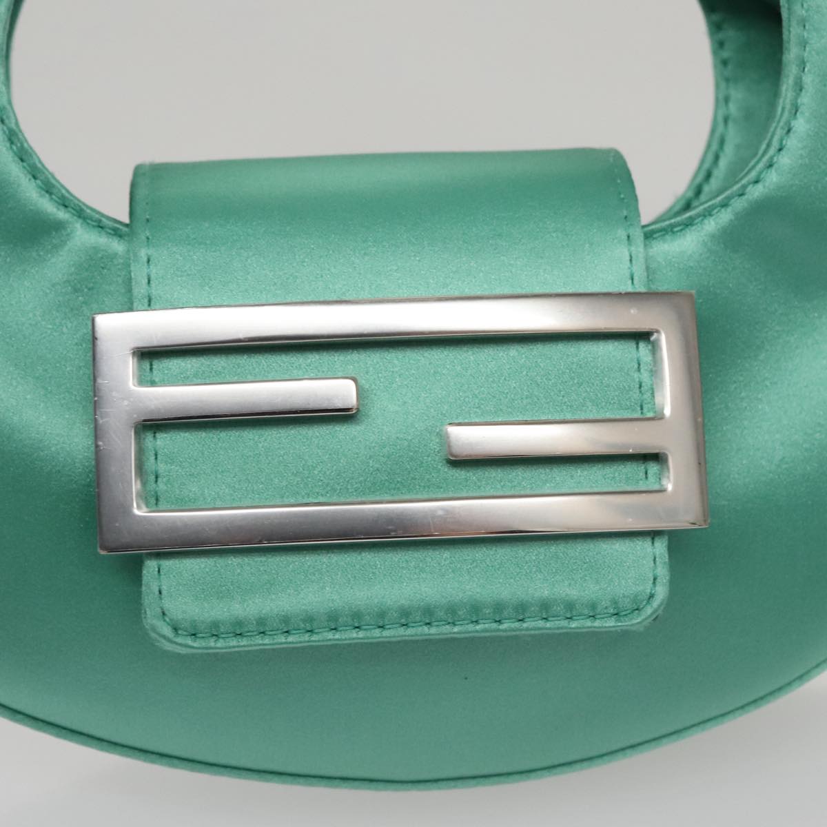 Fendi Green Leather Handbag (Pre-Owned)