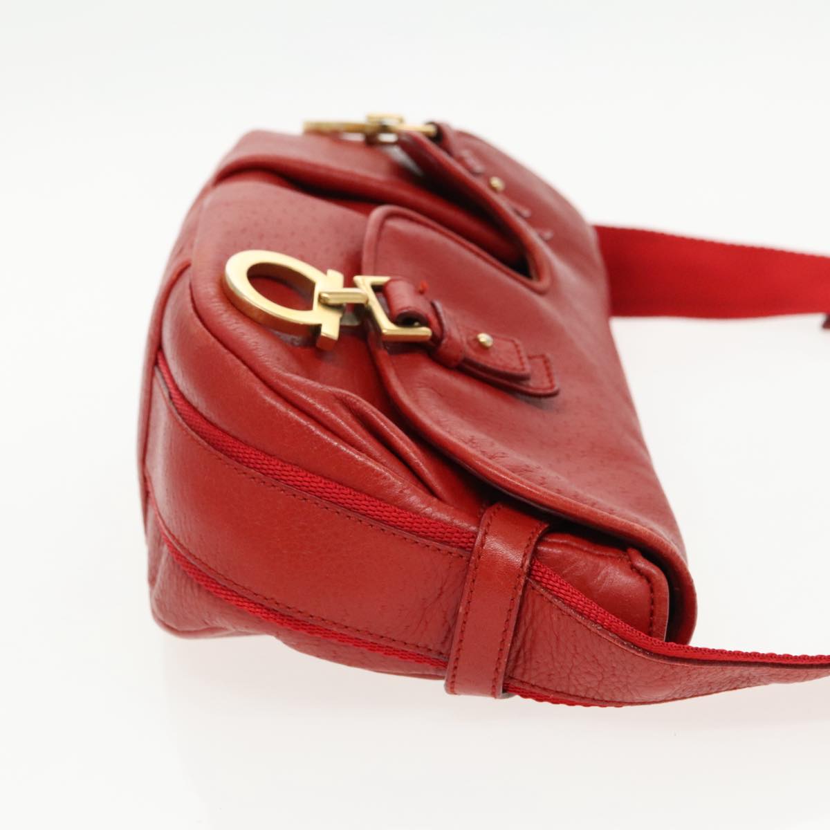 Salvatore Ferragamo Red Leather Shoulder Bag (Pre-Owned)