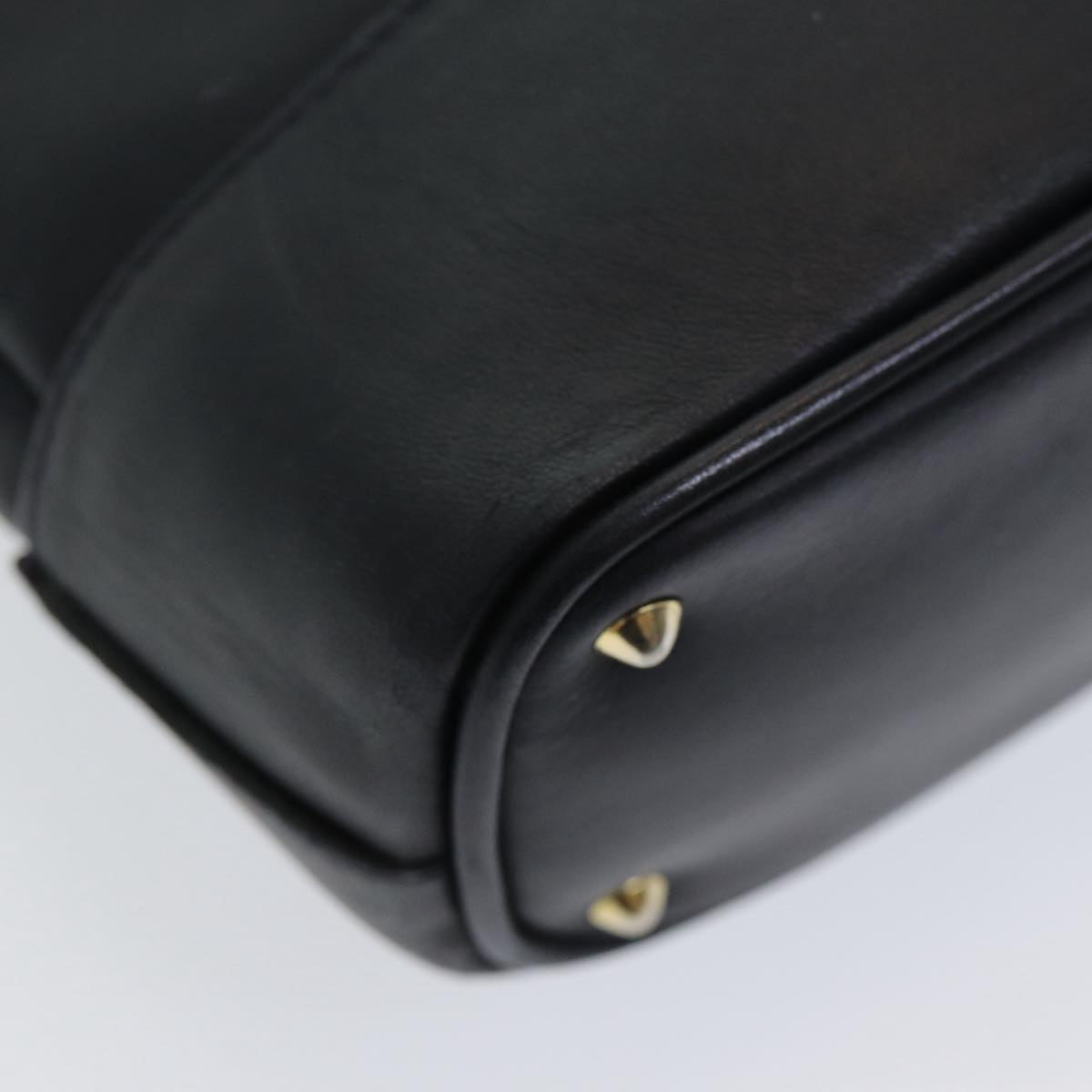 Bally Black Leather Shoulder Bag (Pre-Owned)