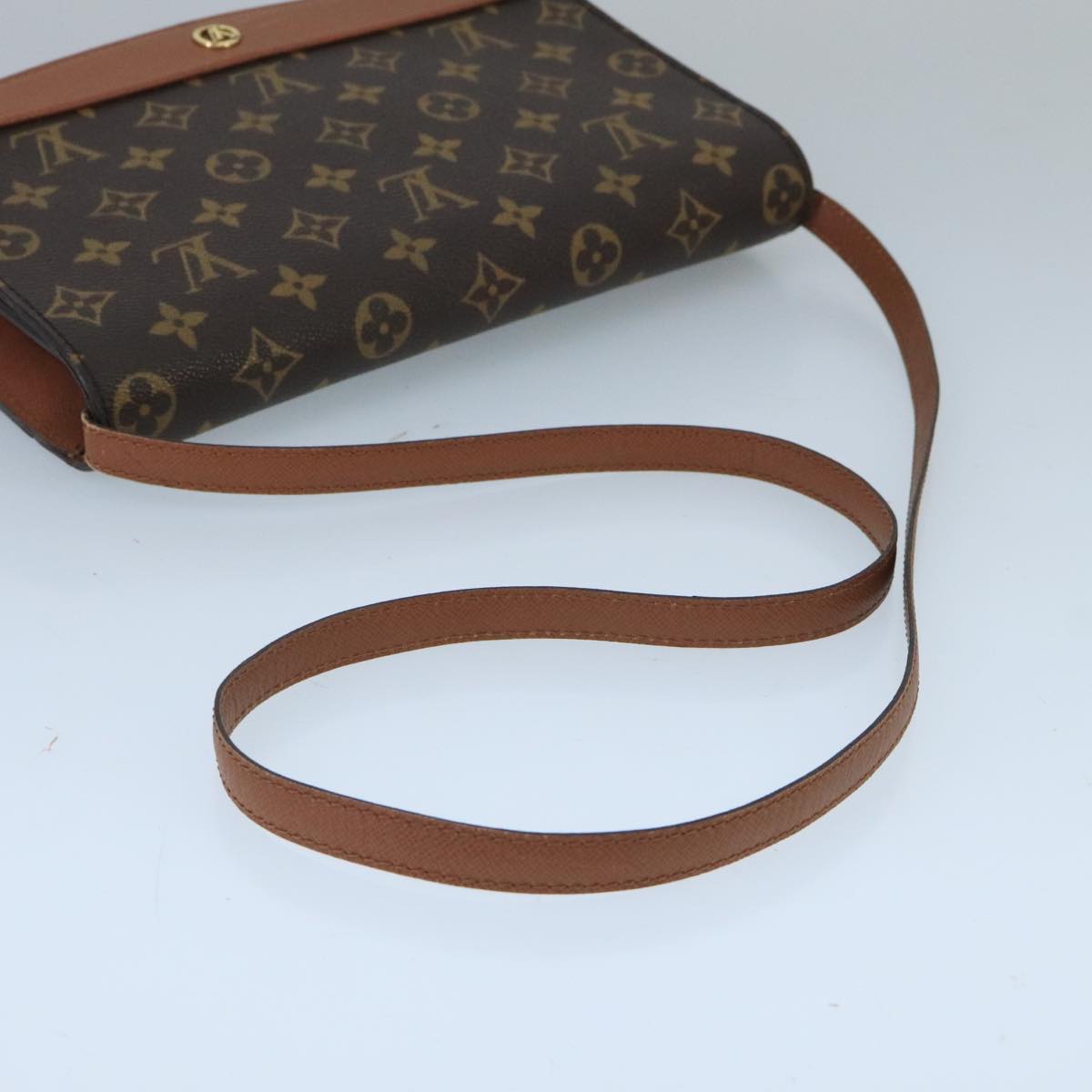 Louis Vuitton Bordeaux Brown Canvas Shoulder Bag (Pre-Owned)