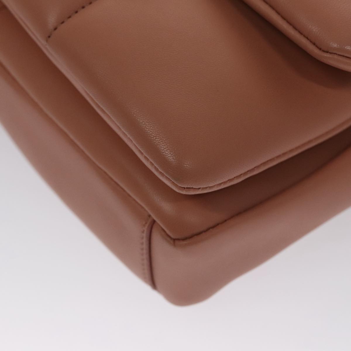 Salvatore Ferragamo Vara Brown Leather Shoulder Bag (Pre-Owned)