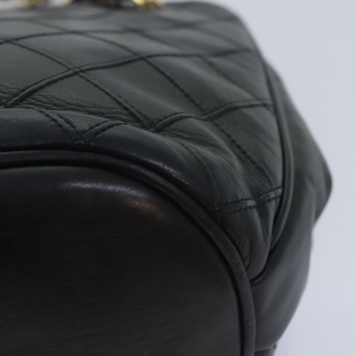 Chanel Cc Black Calfskin Tote Bag (Pre-Owned)