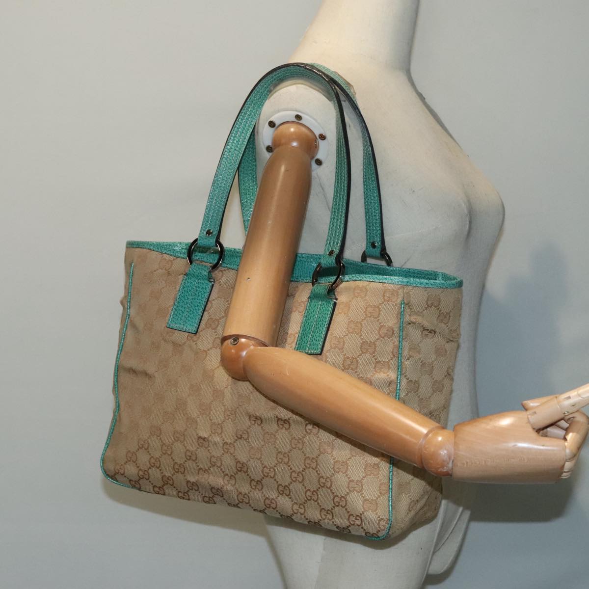 Gucci Beige Canvas Tote Bag (Pre-Owned)