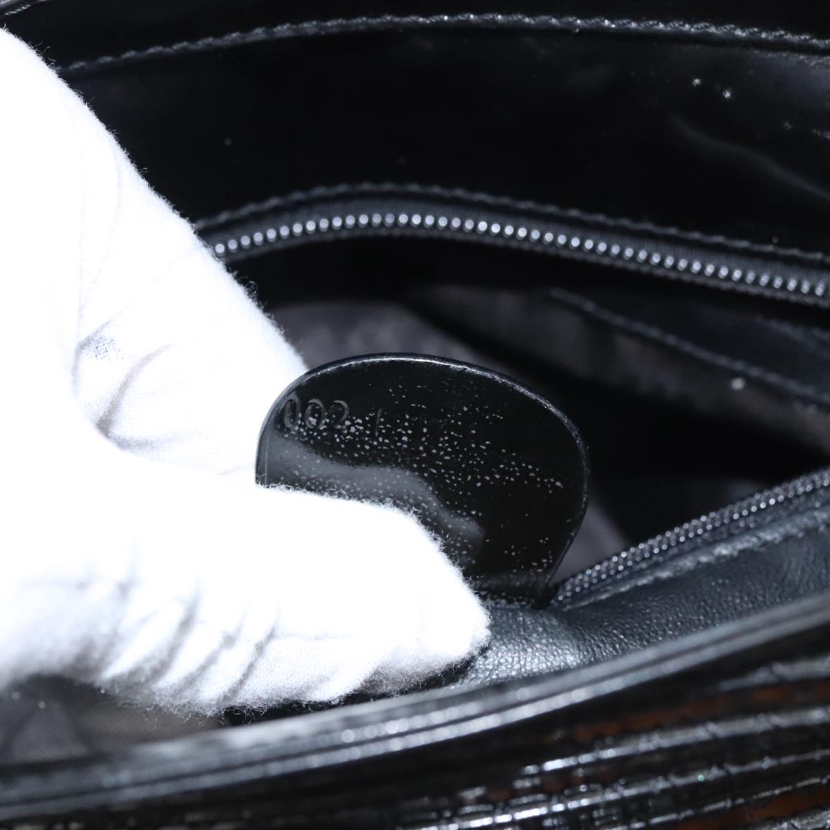 Gucci Bamboo Black Patent Leather Handbag (Pre-Owned)