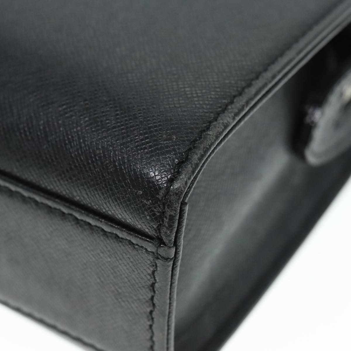 Burberry Black Leather Clutch Bag (Pre-Owned)